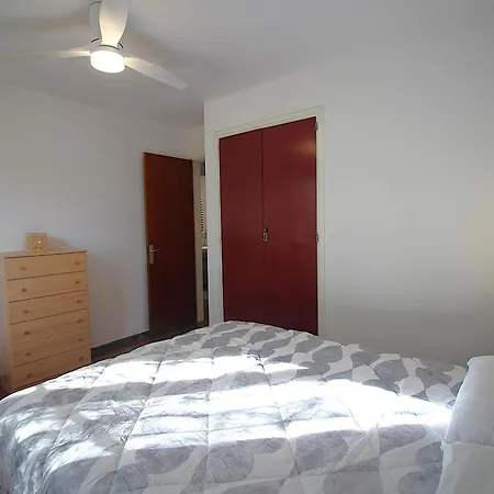 بيت للعطل Espaciosa Con Jardin Cerca De La Playa - Es-228-168 *